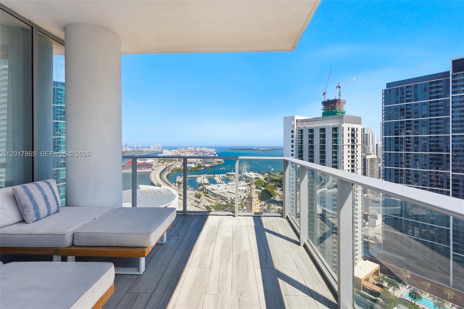 PARAMOUNT MIAMI WORLDCENT - Residential