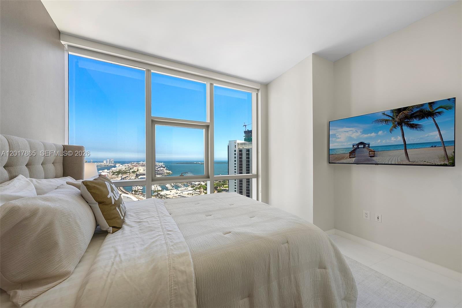 PARAMOUNT MIAMI WORLDCENT - Residential