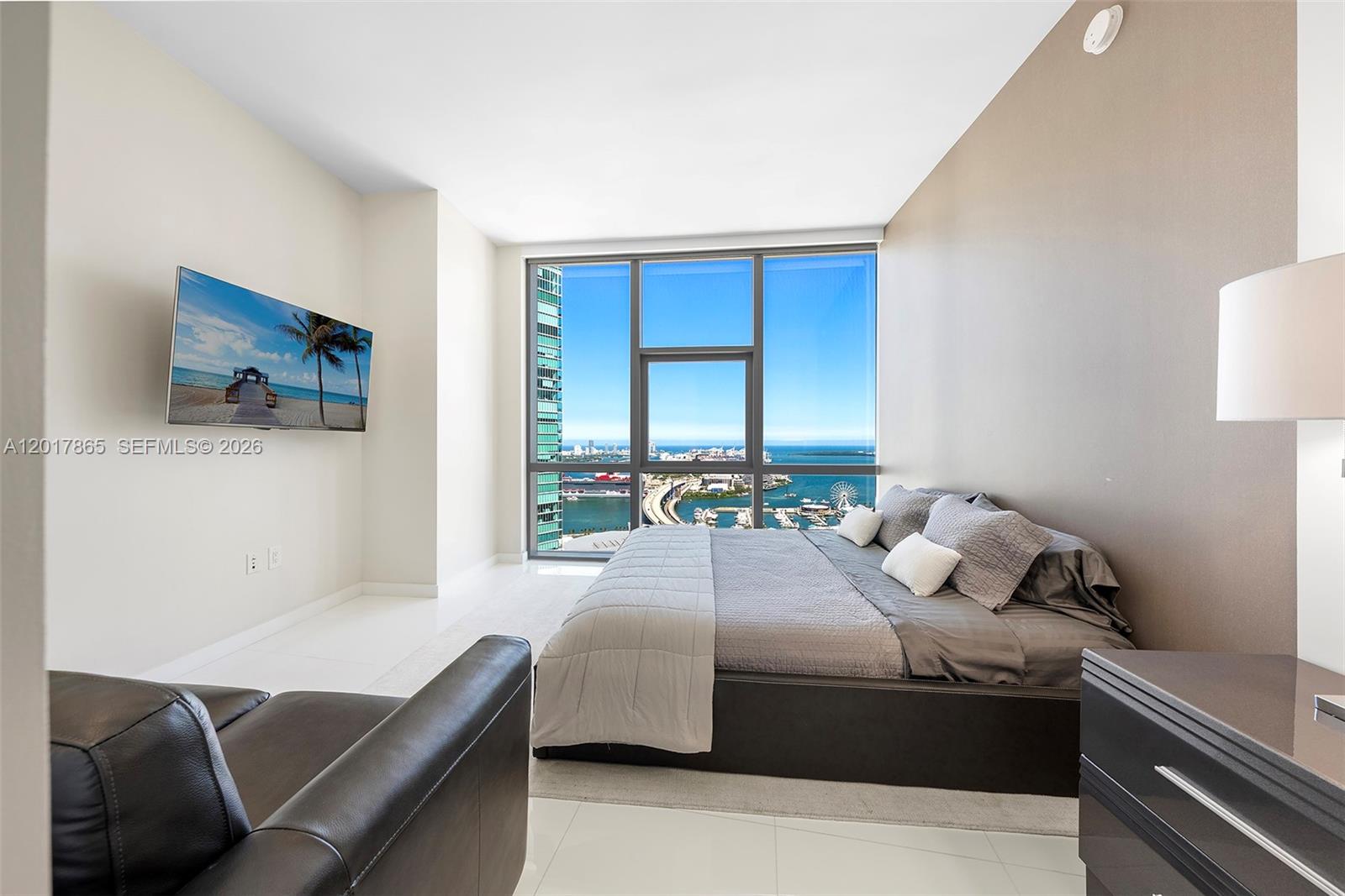 PARAMOUNT MIAMI WORLDCENT - Residential