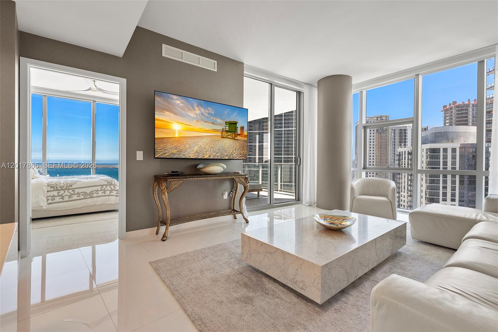 PARAMOUNT MIAMI WORLDCENT - Residential