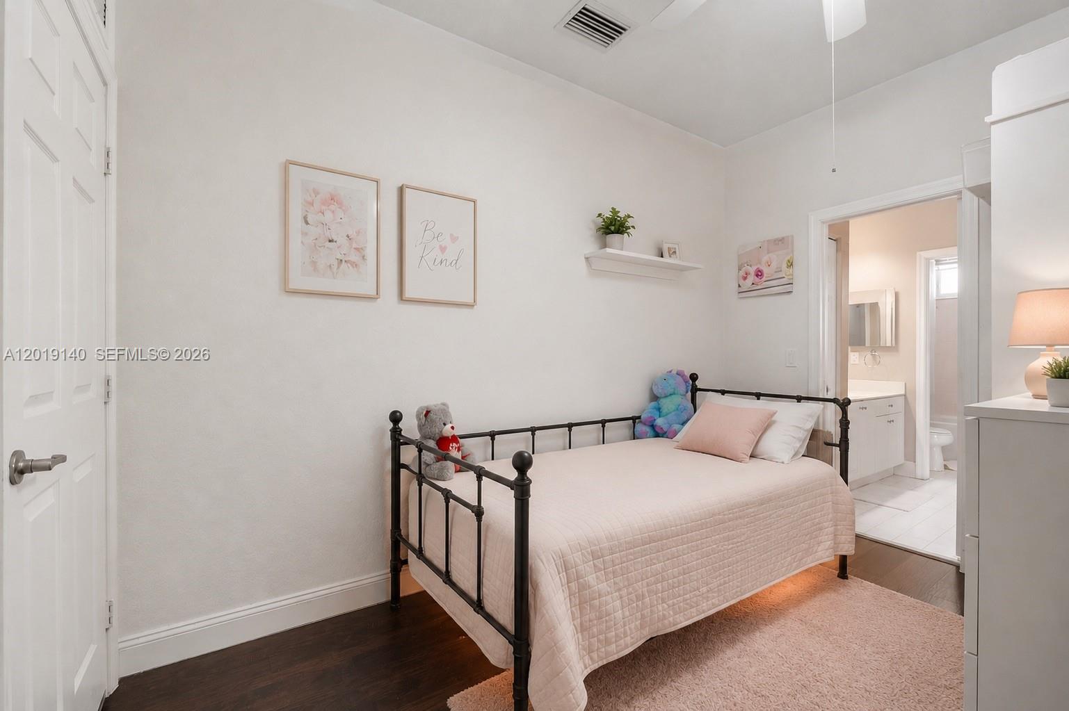 CAMBRIDGE PARK - Residential