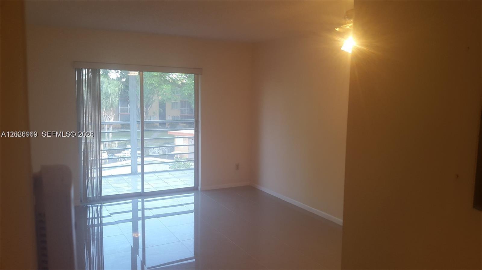 HERITAGE CIRCLE CONDO - Residential
