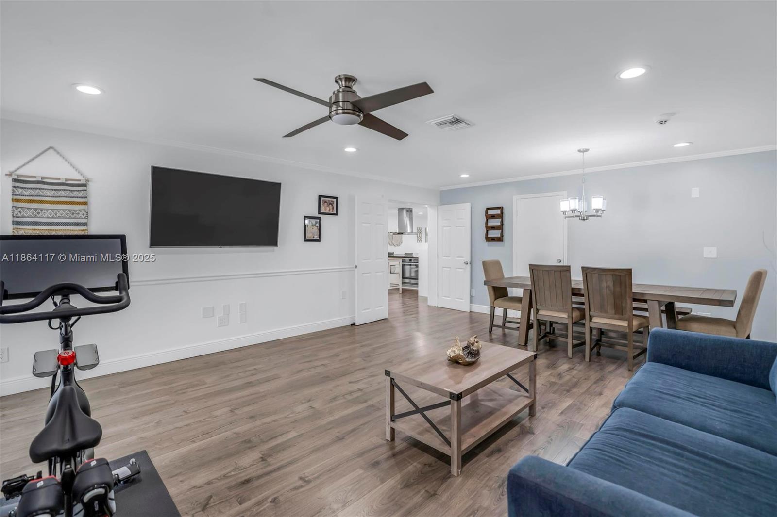 SUMMERTIME ISLES - Residential