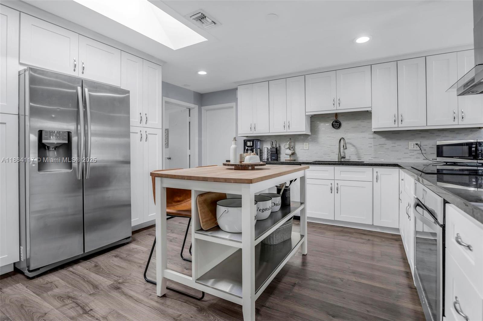 SUMMERTIME ISLES - Residential