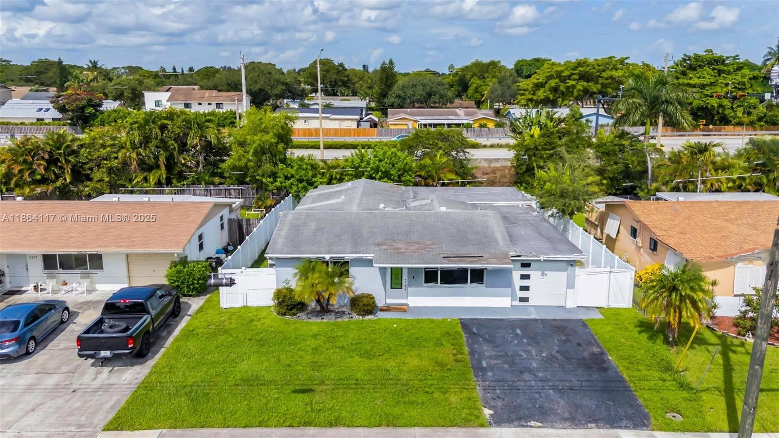 SUMMERTIME ISLES - Residential