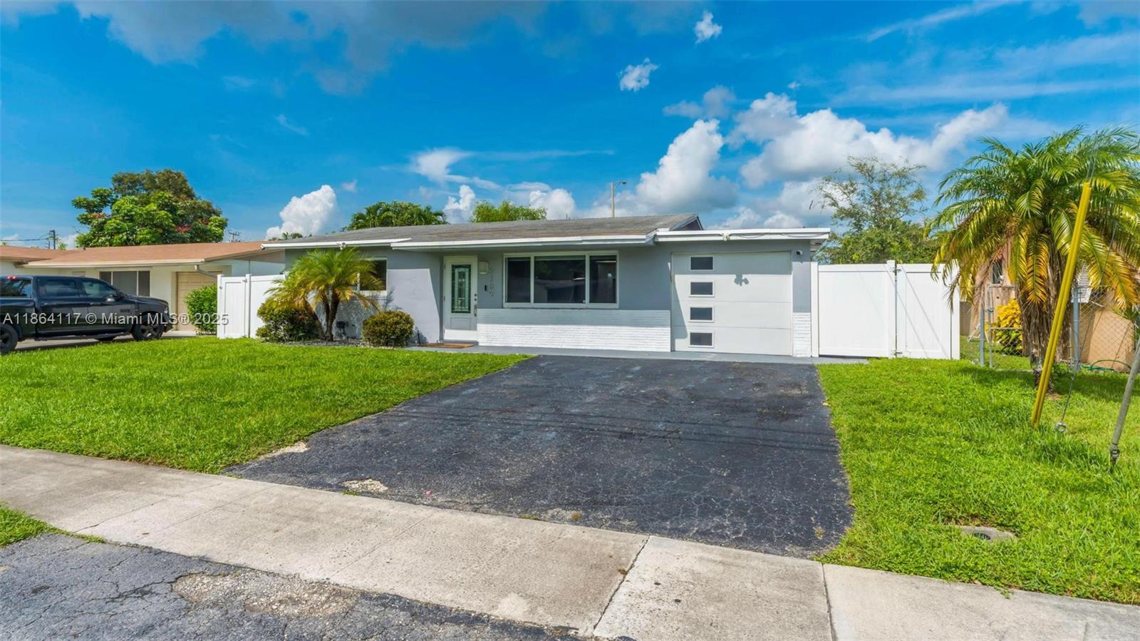 SUMMERTIME ISLES - Residential