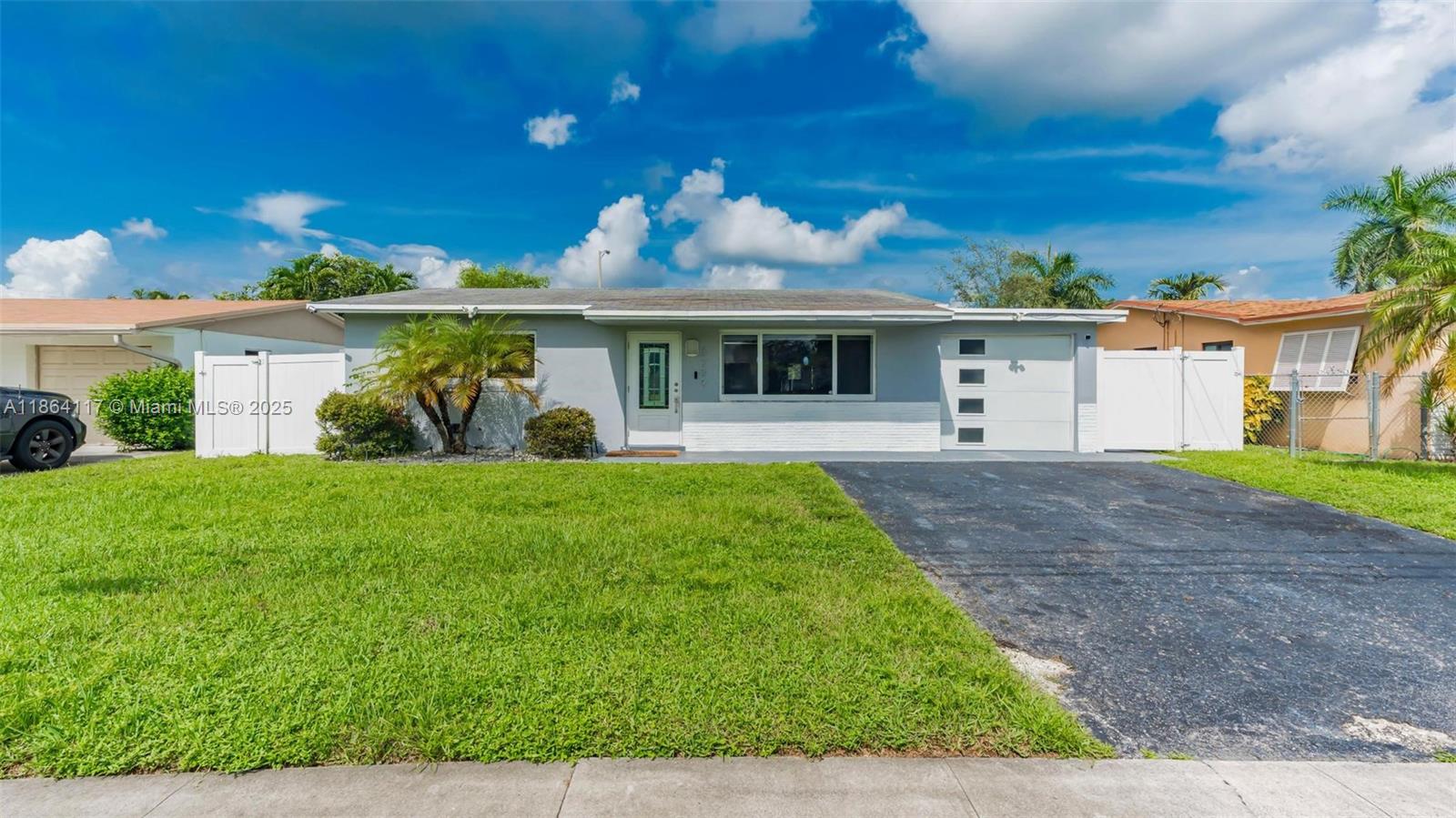 SUMMERTIME ISLES - Residential