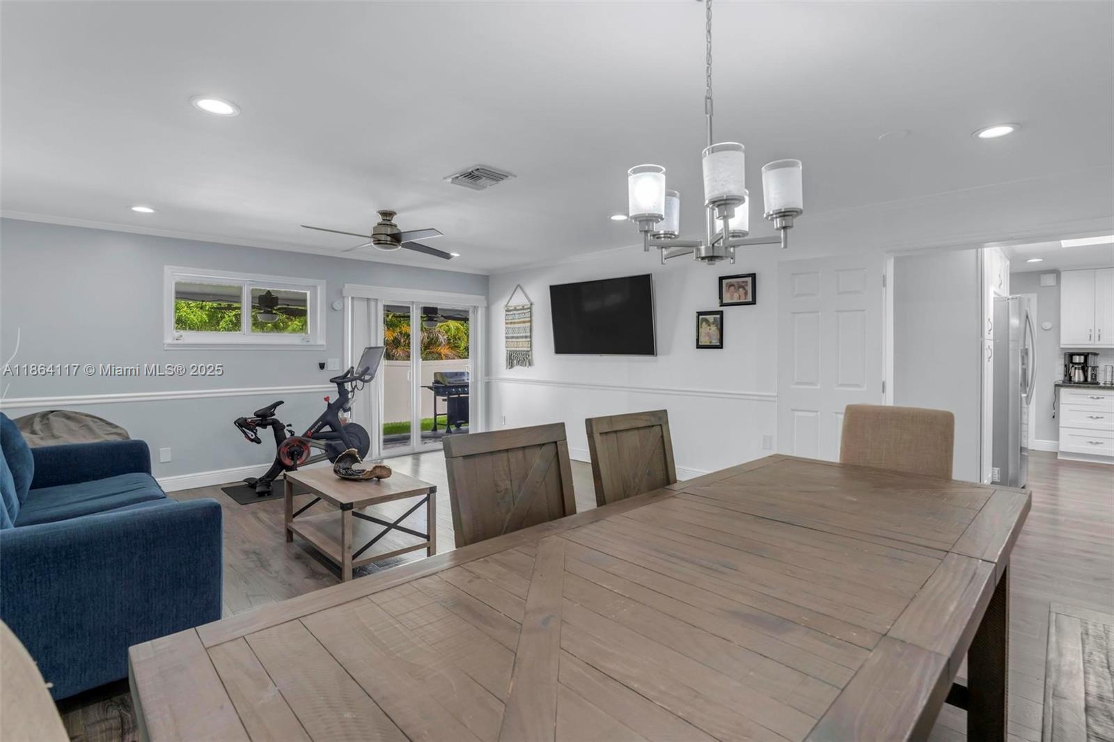 SUMMERTIME ISLES - Residential