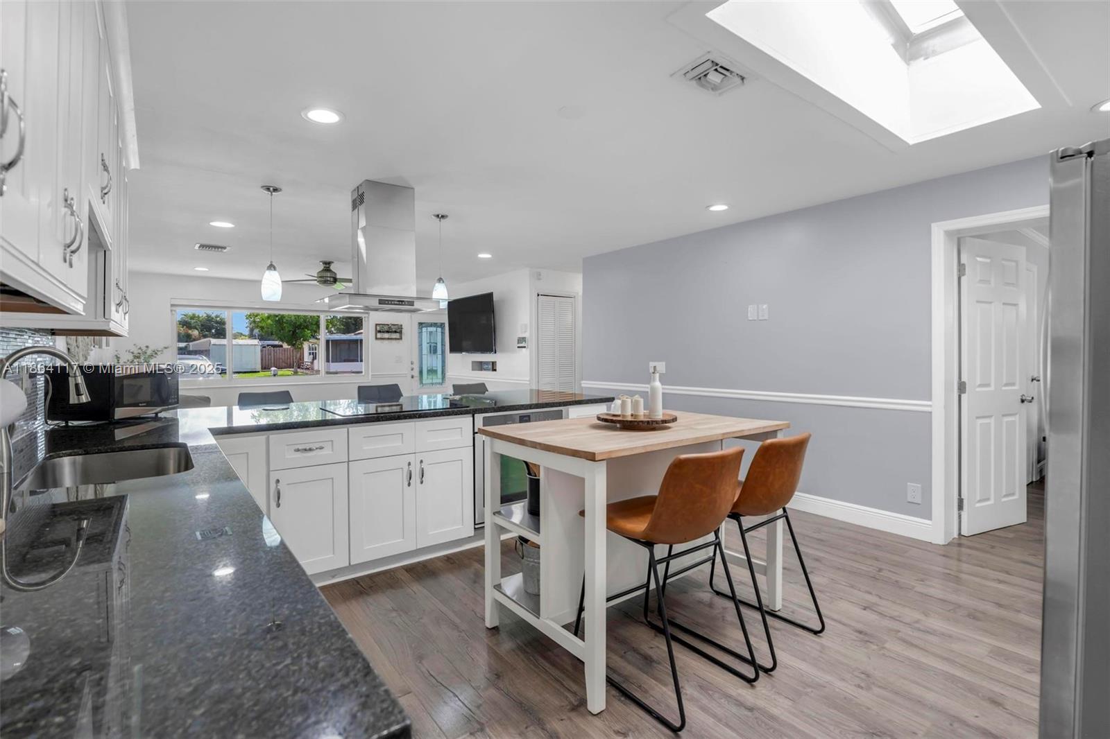 SUMMERTIME ISLES - Residential