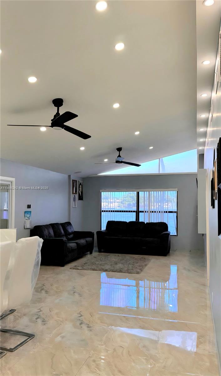 VILLAS AT CARRIAGE HILLS - Residential