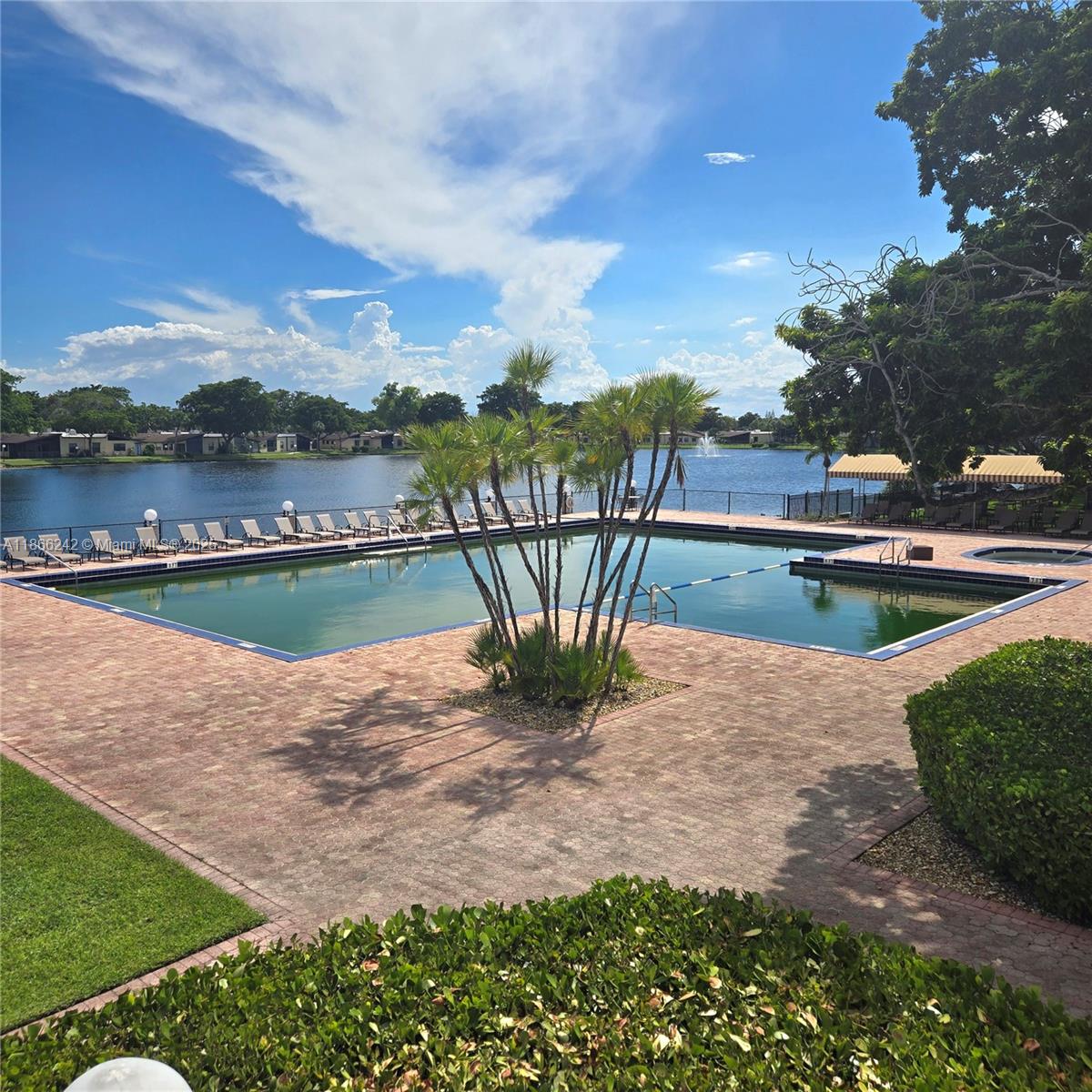 VILLAS AT CARRIAGE HILLS - Residential