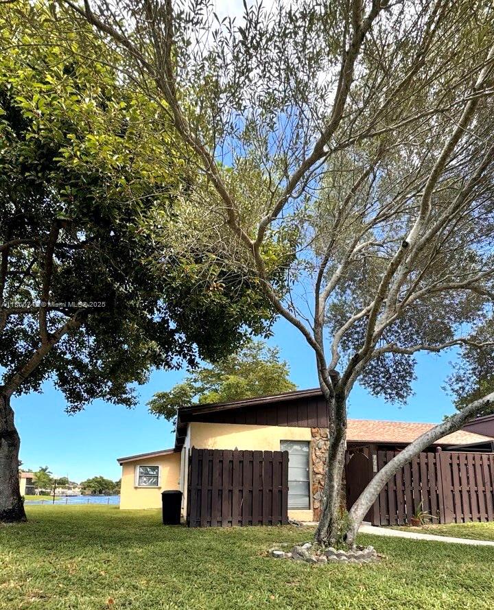 VILLAS AT CARRIAGE HILLS - Residential