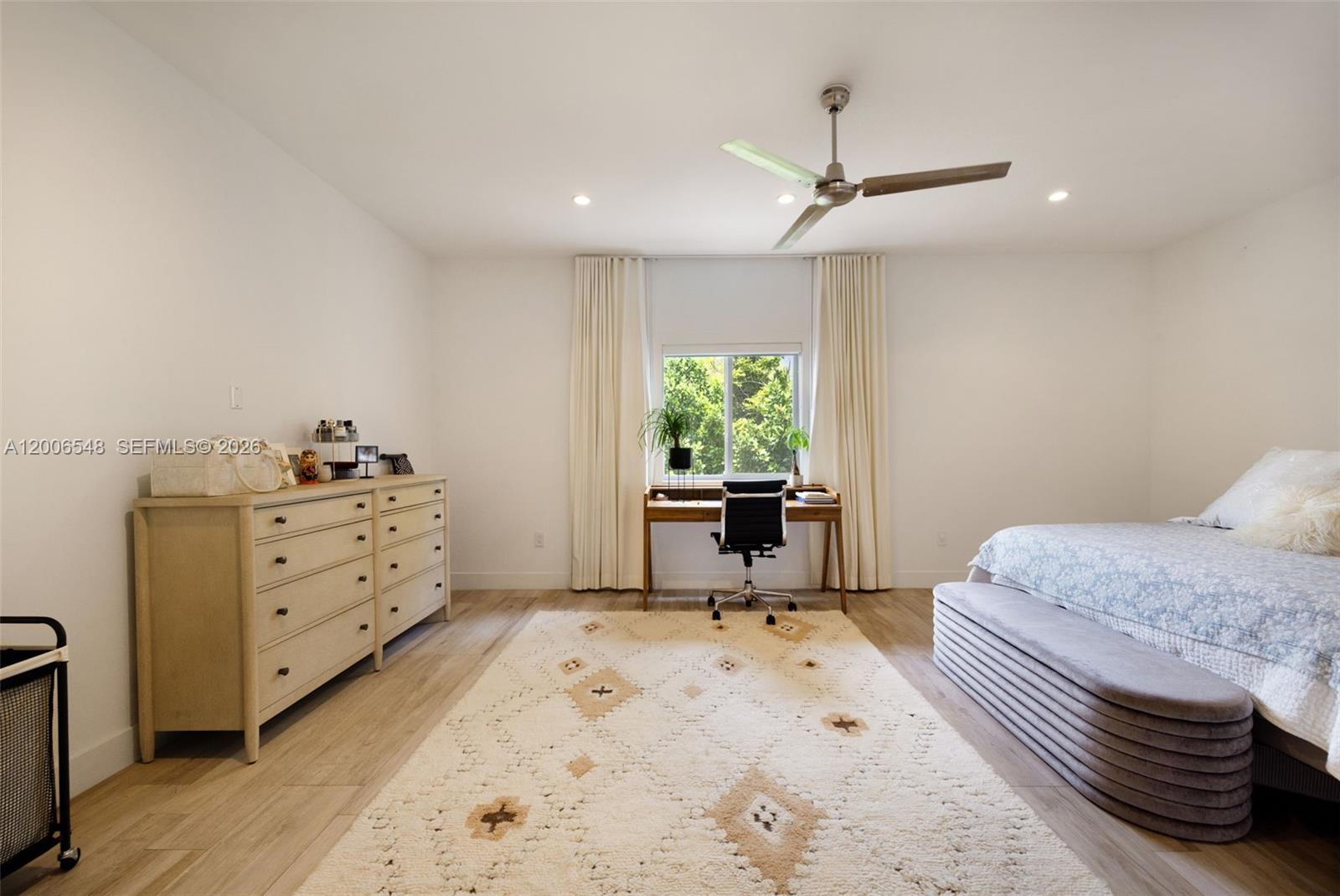 SOUTH BAY ESTATES - Residential