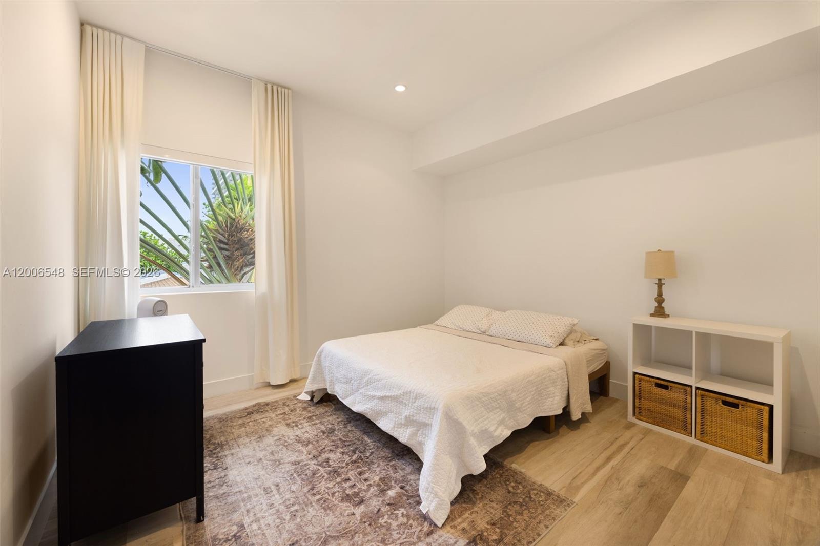 SOUTH BAY ESTATES - Residential