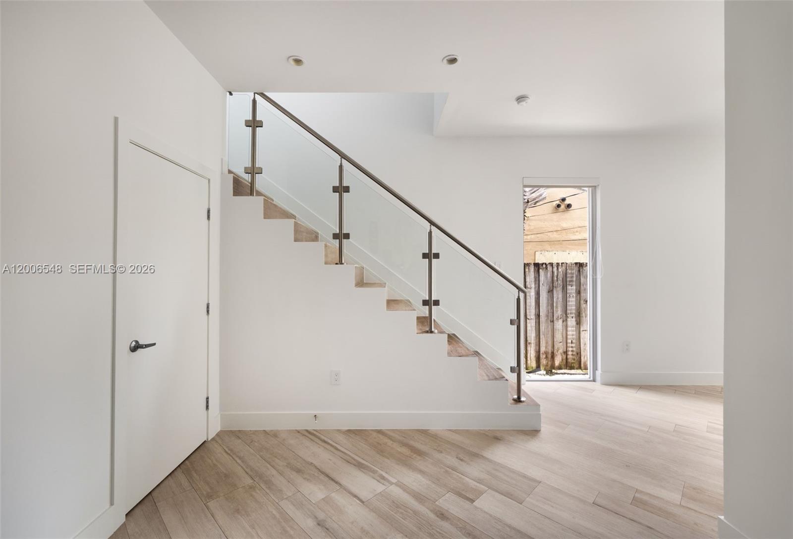 SOUTH BAY ESTATES - Residential