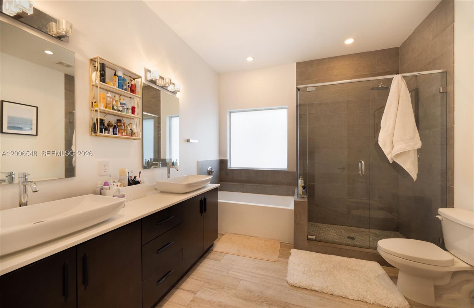 SOUTH BAY ESTATES - Residential