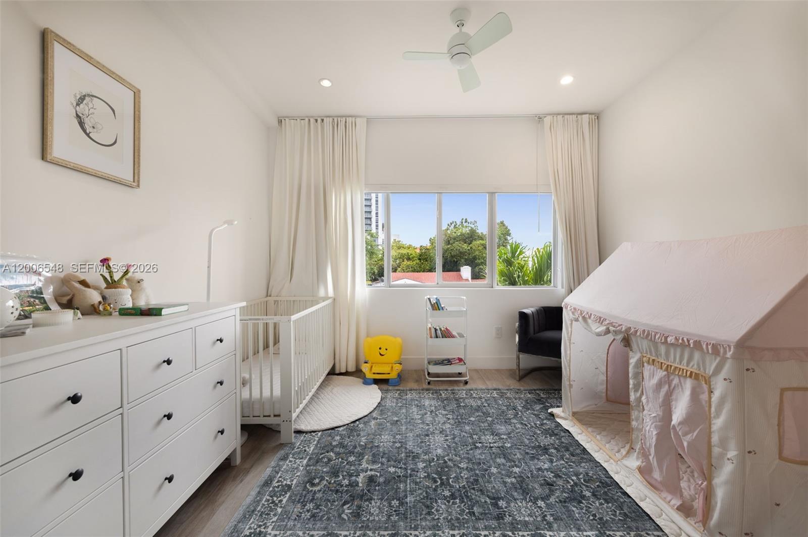 SOUTH BAY ESTATES - Residential