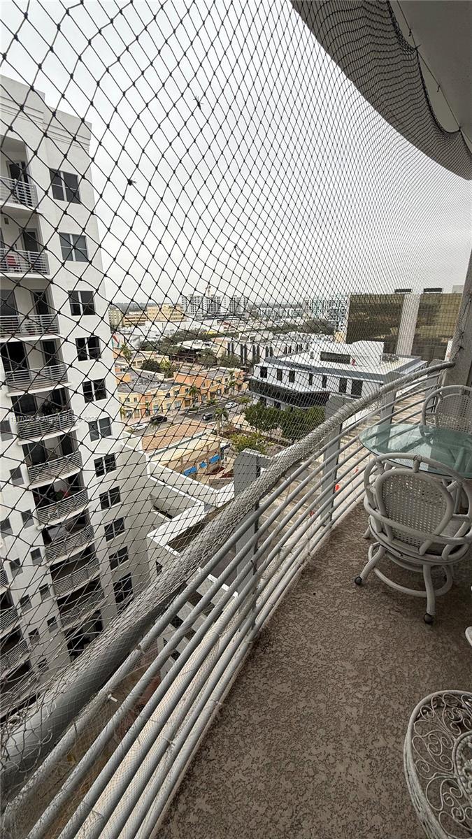 RADIUS CONDO - Residential