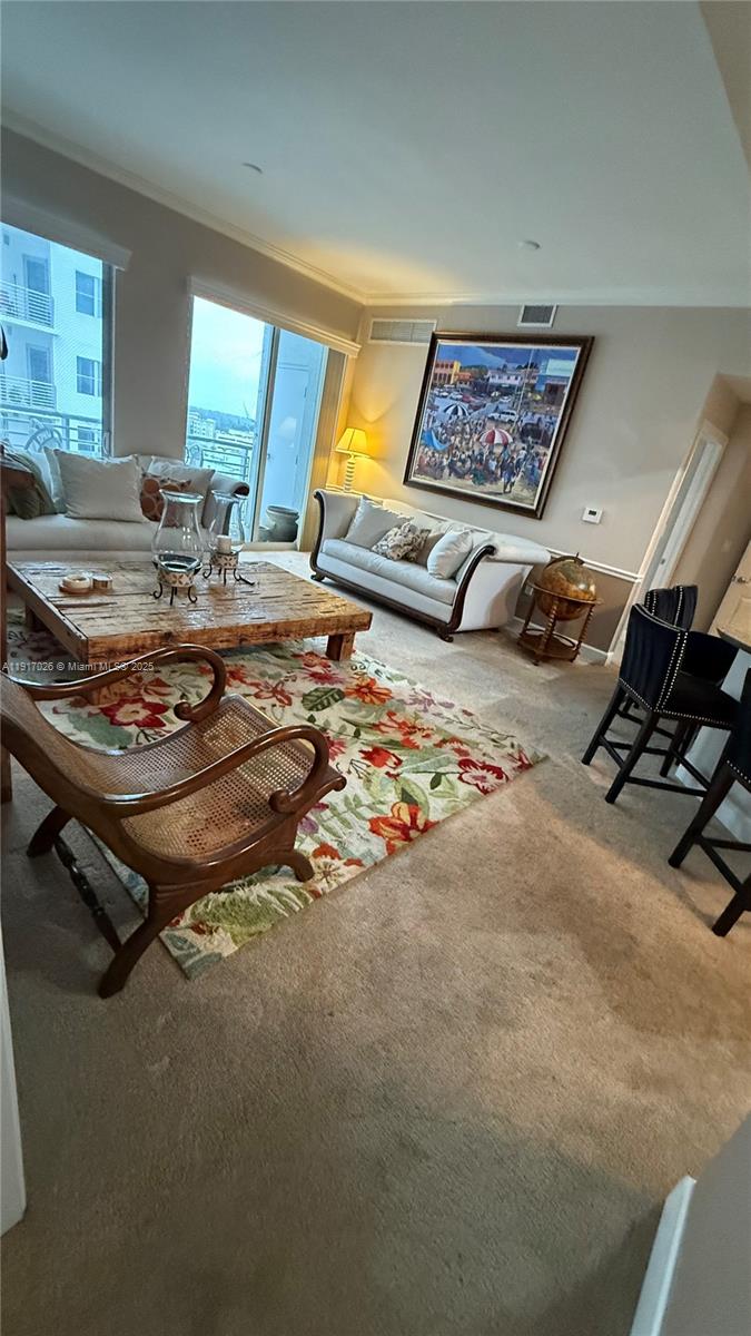 RADIUS CONDO - Residential