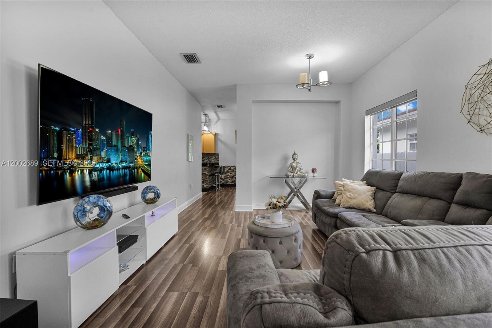 PACIFICA ESTATES - Residential