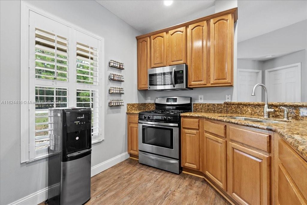 Photo of 16726 N 76th St, Loxahatchee, FL 33470 (MLS # A11624416)