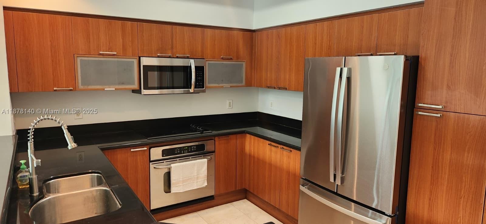 THE OAKS I CONDO - Residential