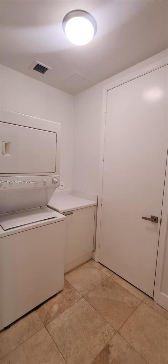 THE OAKS I CONDO - Residential