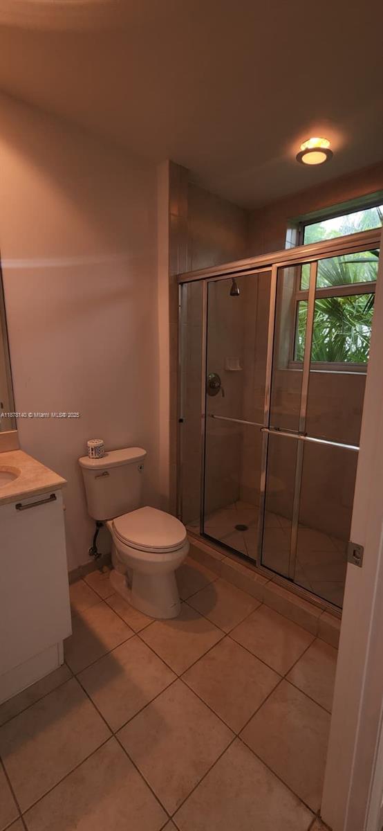 THE OAKS I CONDO - Residential