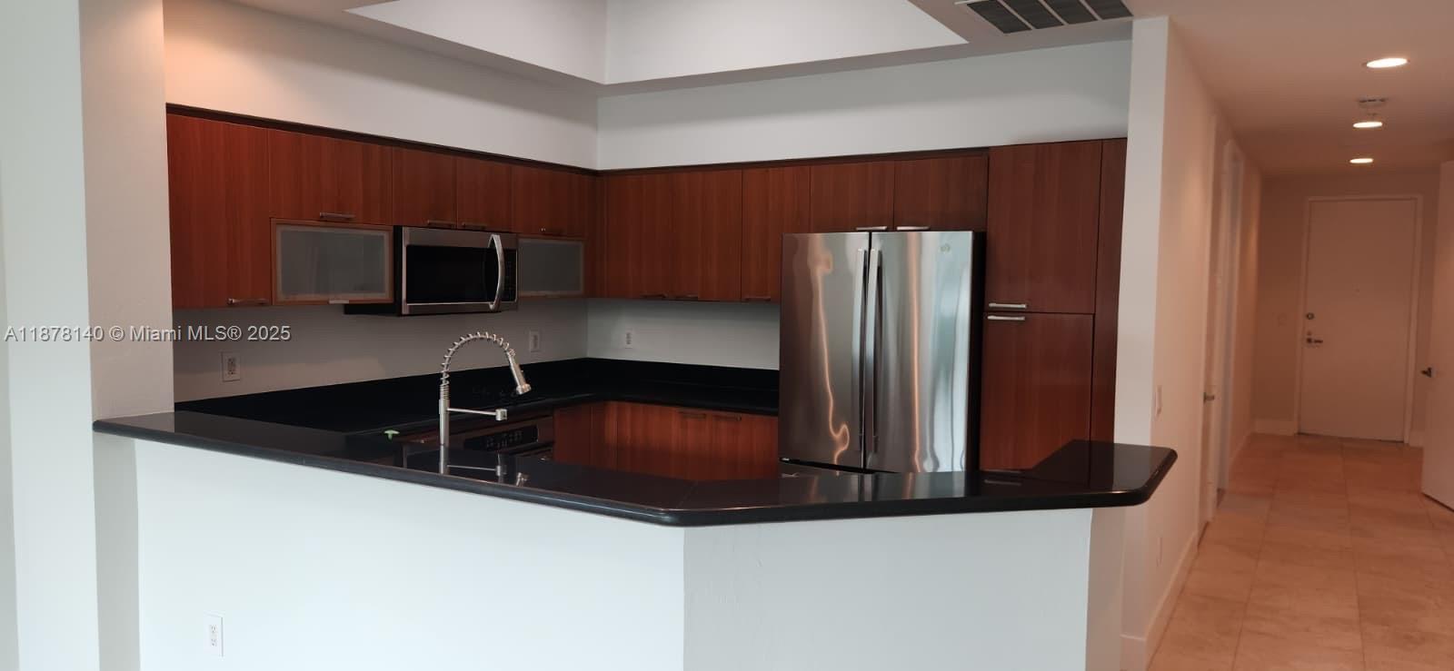 THE OAKS I CONDO - Residential