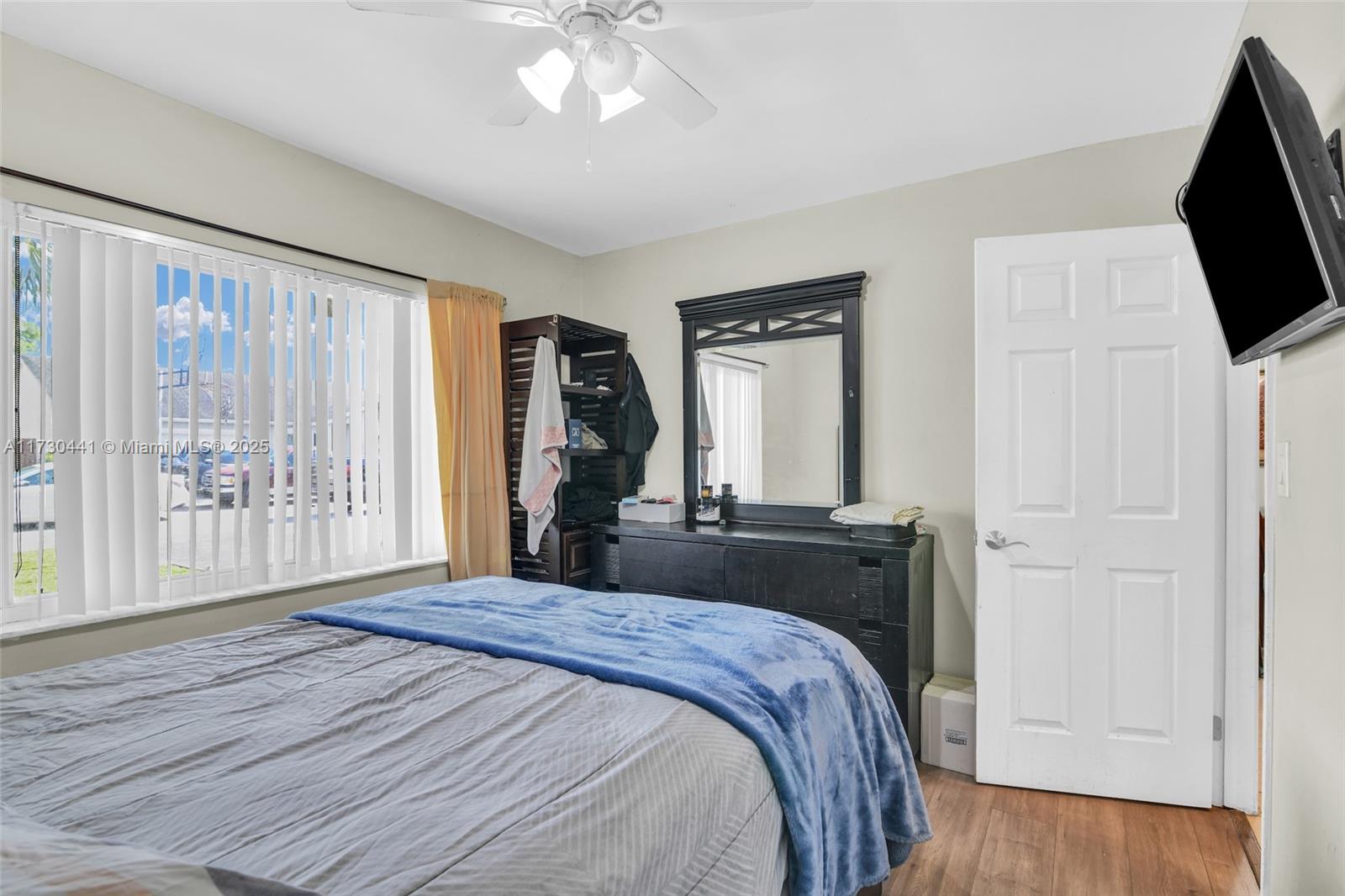EDGEWATER PARK - Residential