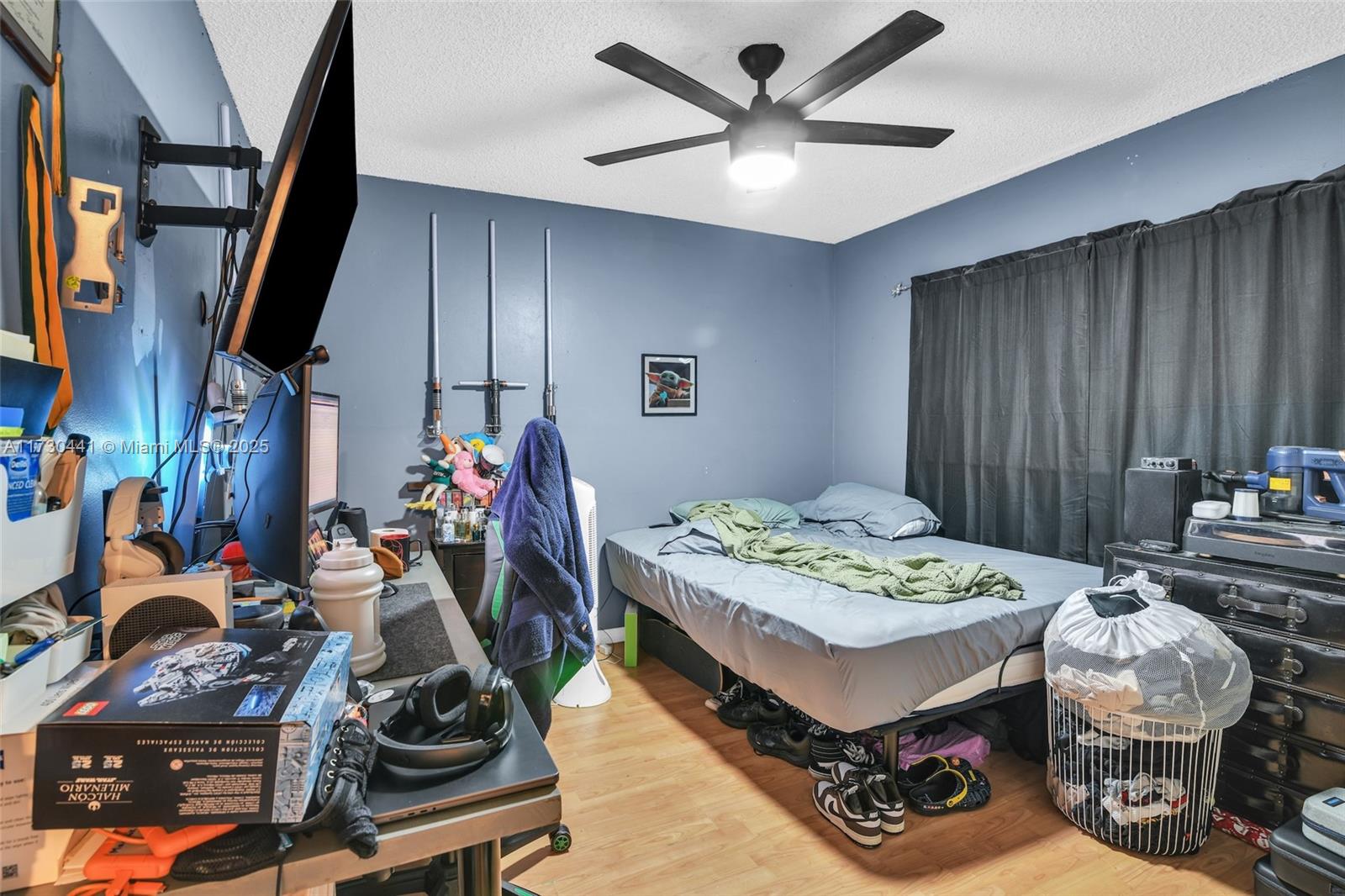 EDGEWATER PARK - Residential