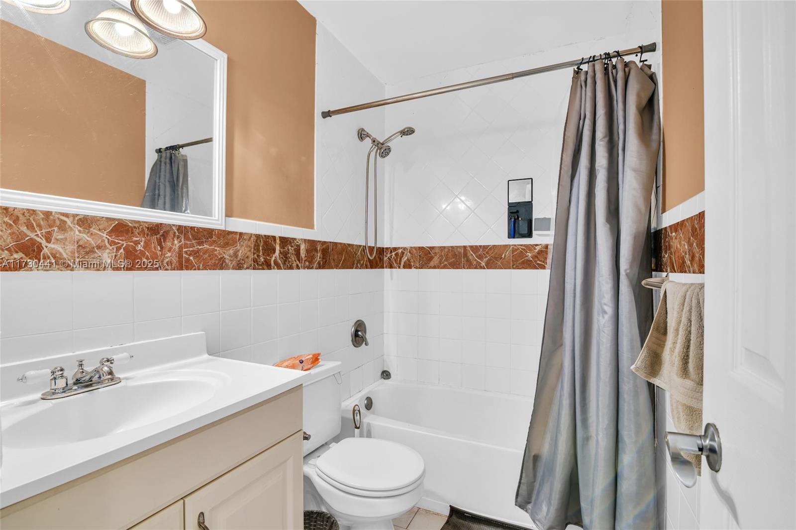 EDGEWATER PARK - Residential