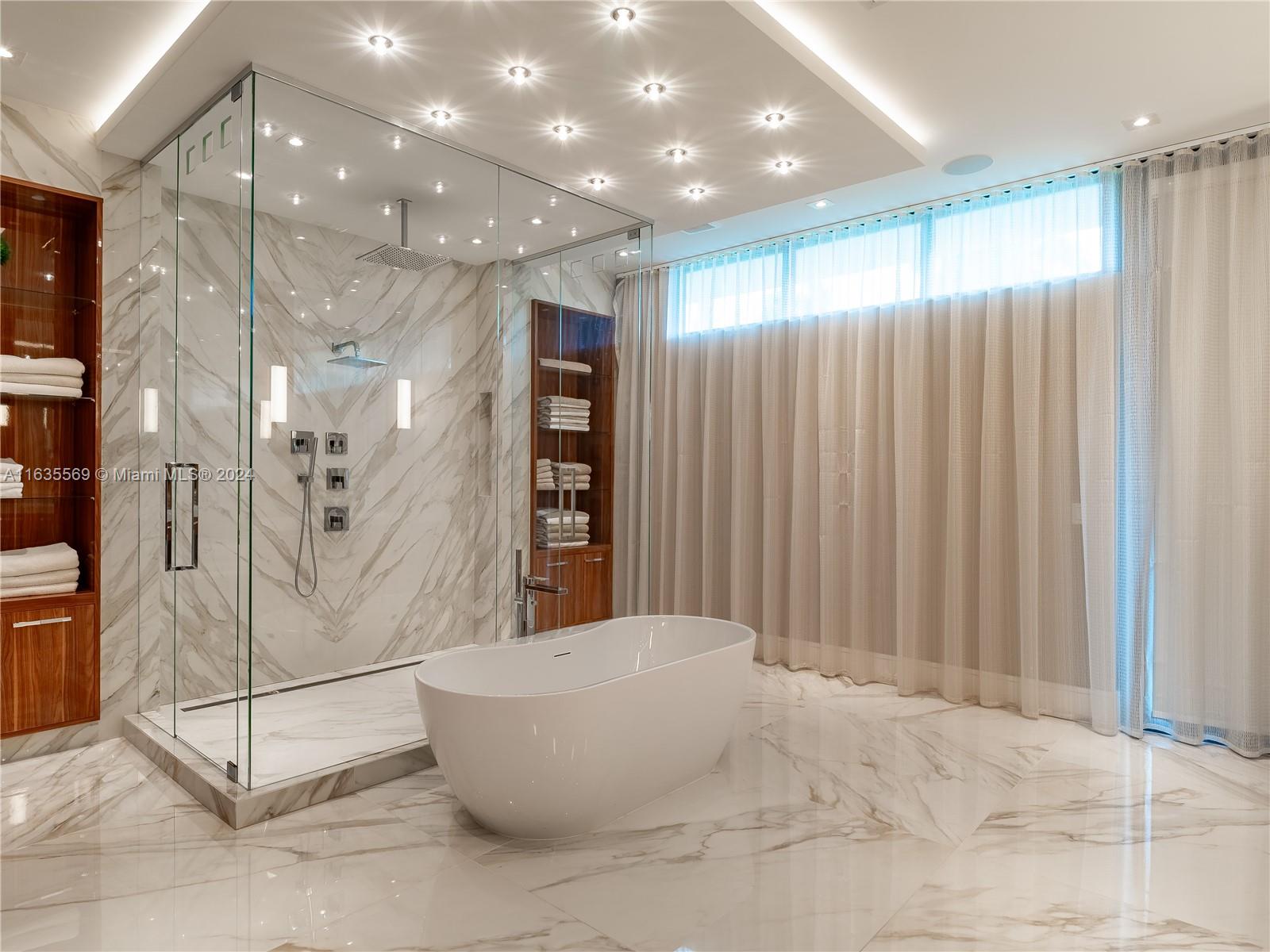 CORAL ISLES - Residential