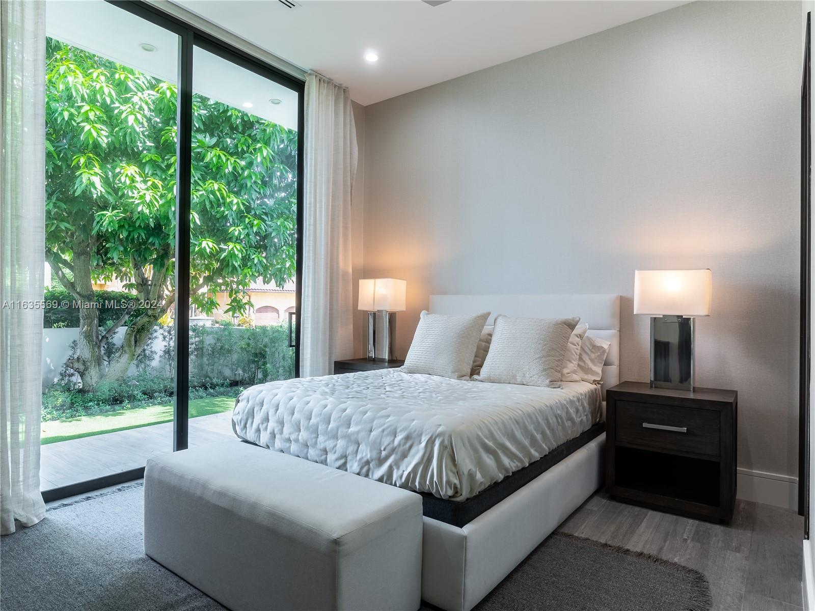 CORAL ISLES - Residential