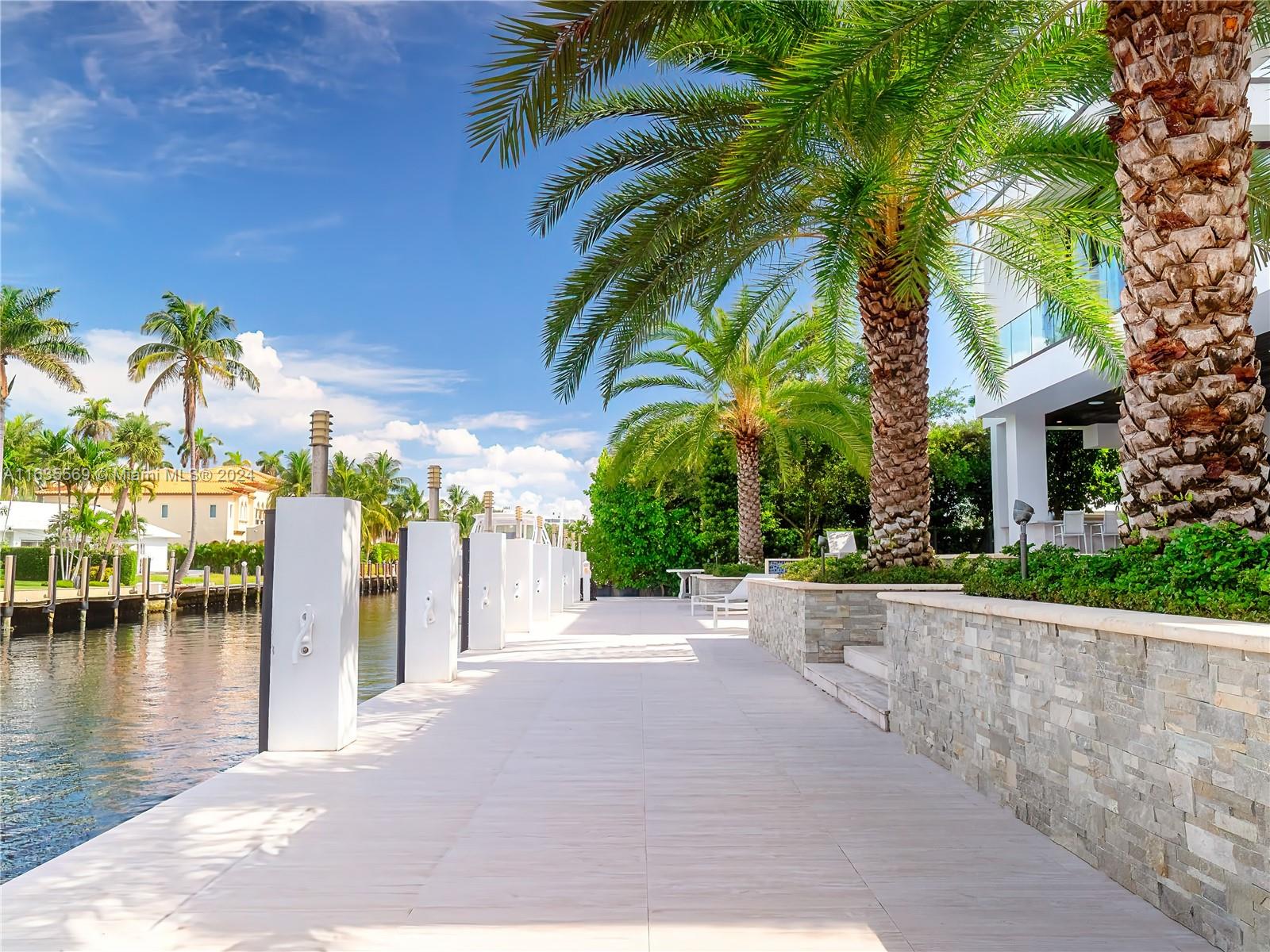 CORAL ISLES - Residential