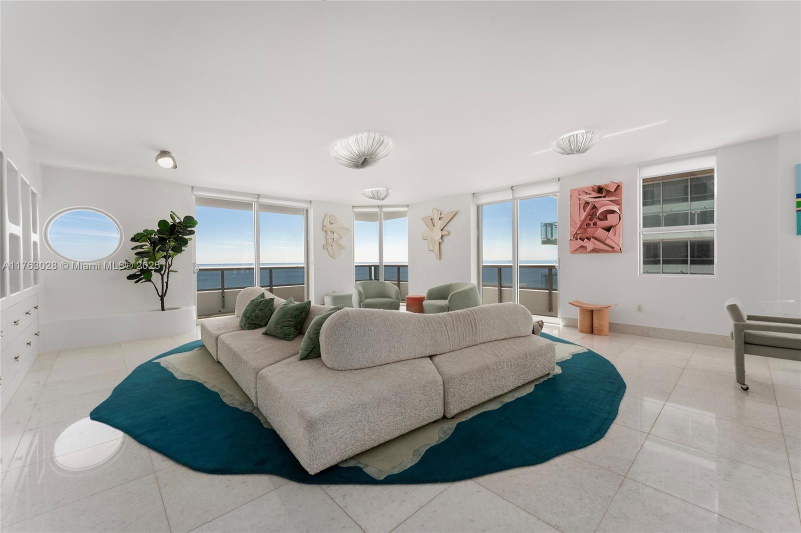 5801 Collins Ave 1200