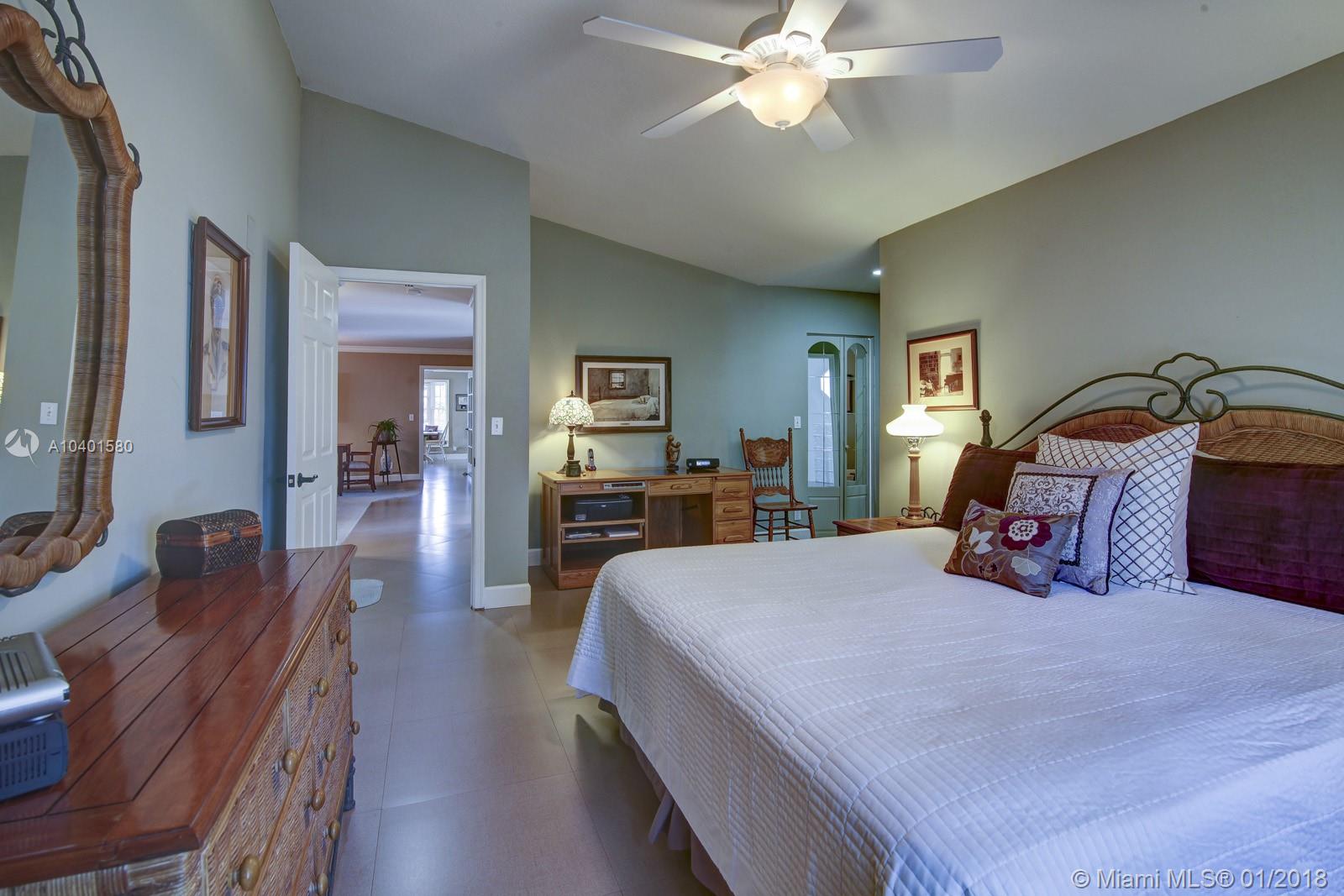 COUNTRY WALK SEC 4 - Residential