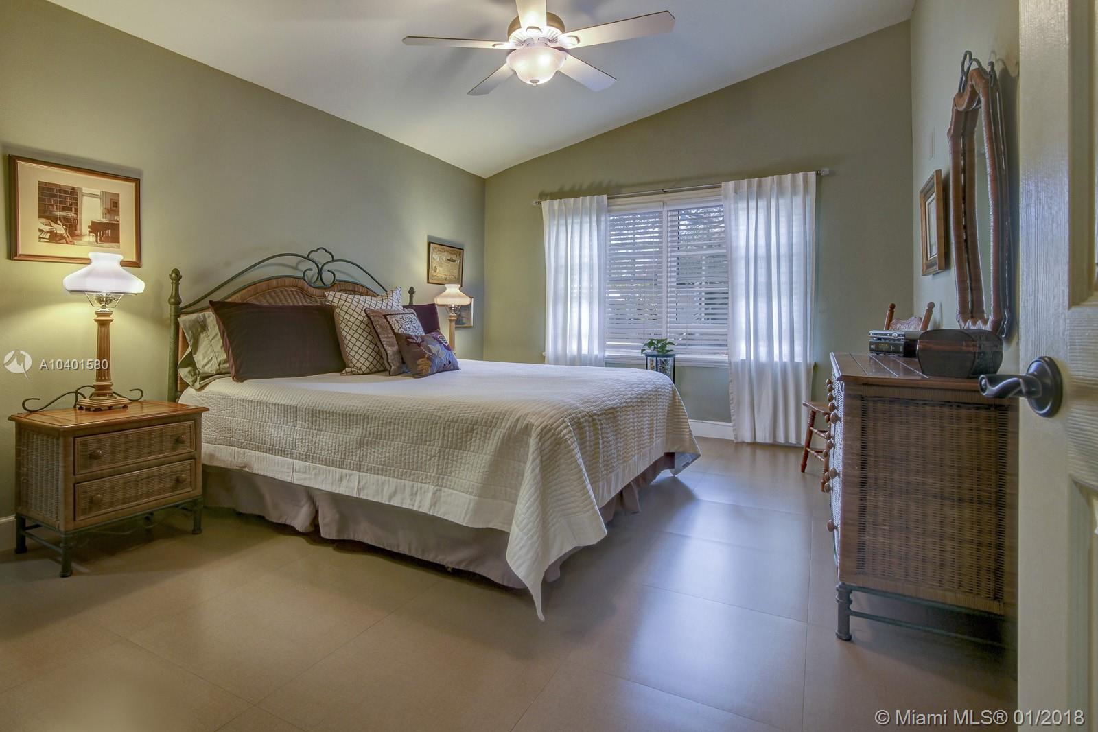 COUNTRY WALK SEC 4 - Residential