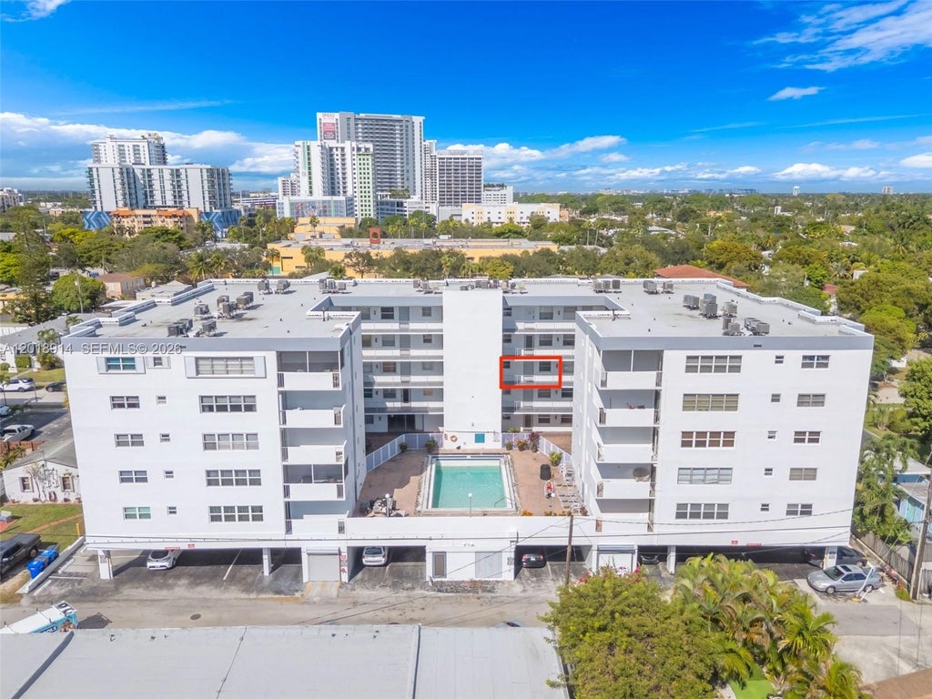 Photo of 1720 Jefferson St #306, Hollywood, FL 33020 (MLS # A12018914)