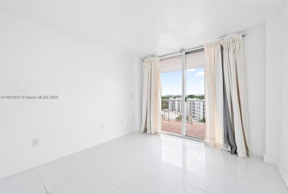 ISLA DEL MAR CONDO - Residential