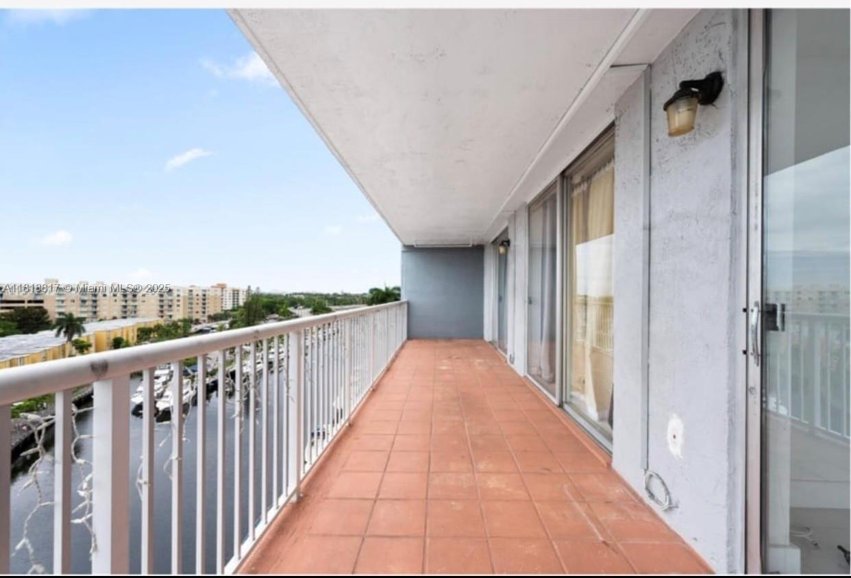 ISLA DEL MAR CONDO - Residential