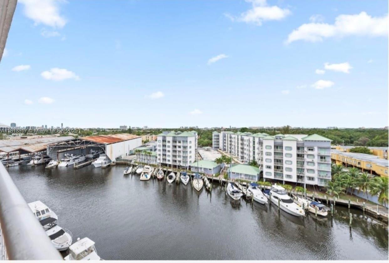 ISLA DEL MAR CONDO - Residential