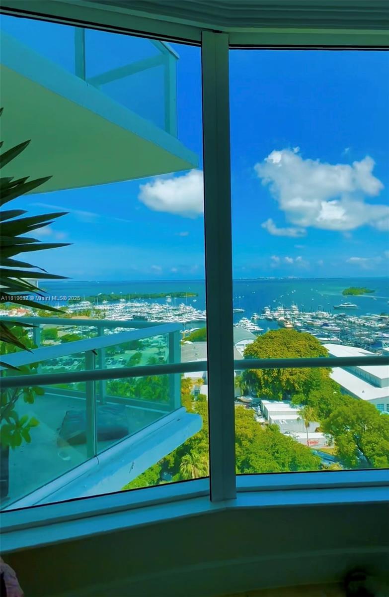 GROVE HILL TOWER CONDO - Residential Lease