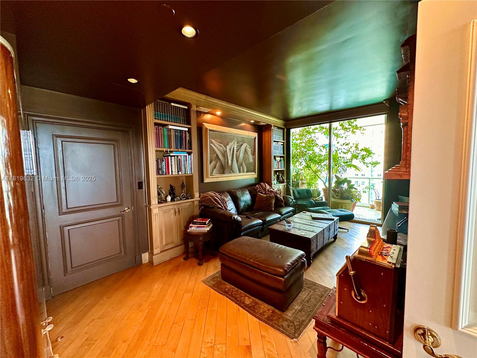 GROVE HILL TOWER CONDO - Residential Lease