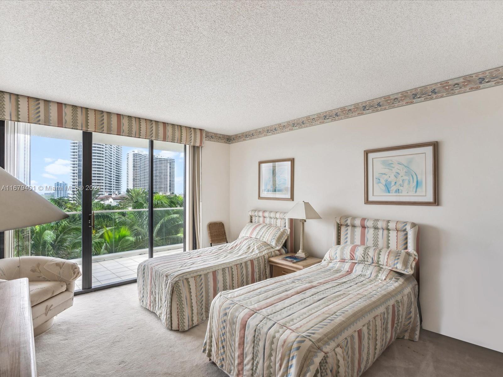 2800 ISL BLVD WILLIAMS IS - Residential