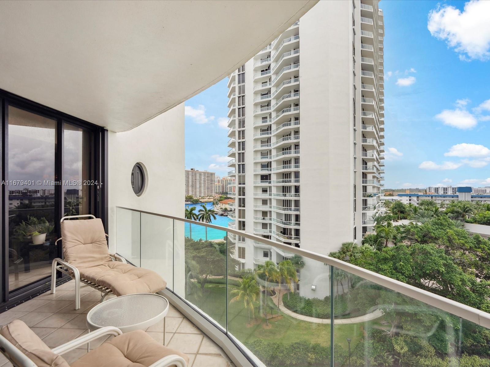 2800 ISL BLVD WILLIAMS IS - Residential
