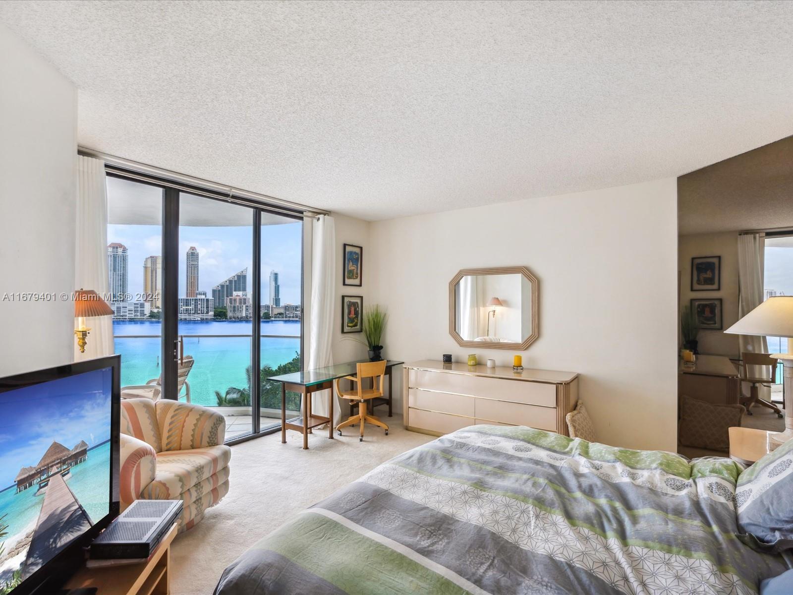 2800 ISL BLVD WILLIAMS IS - Residential