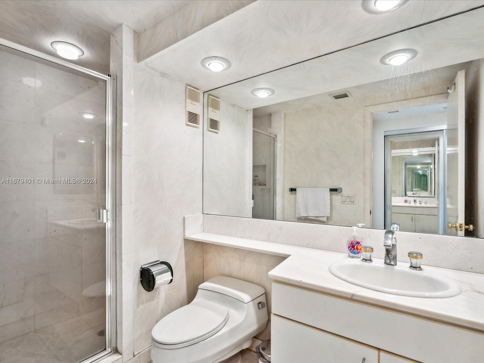 2800 ISL BLVD WILLIAMS IS - Residential