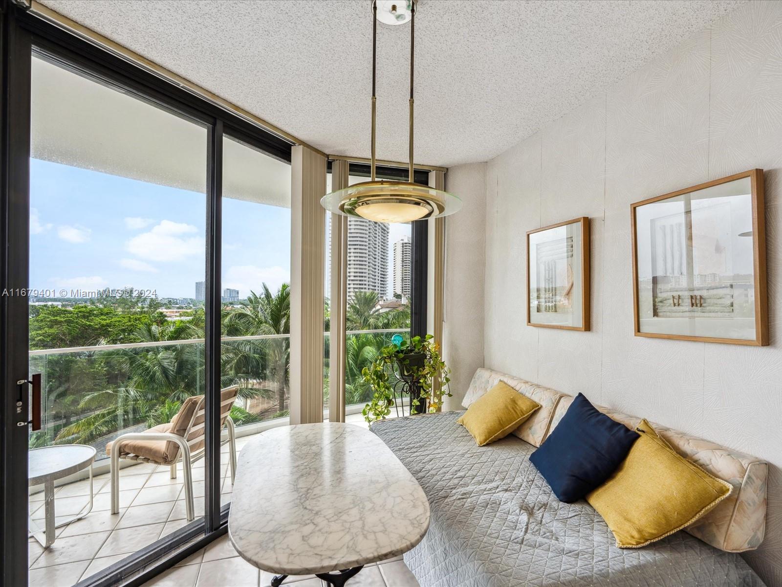 2800 ISL BLVD WILLIAMS IS - Residential