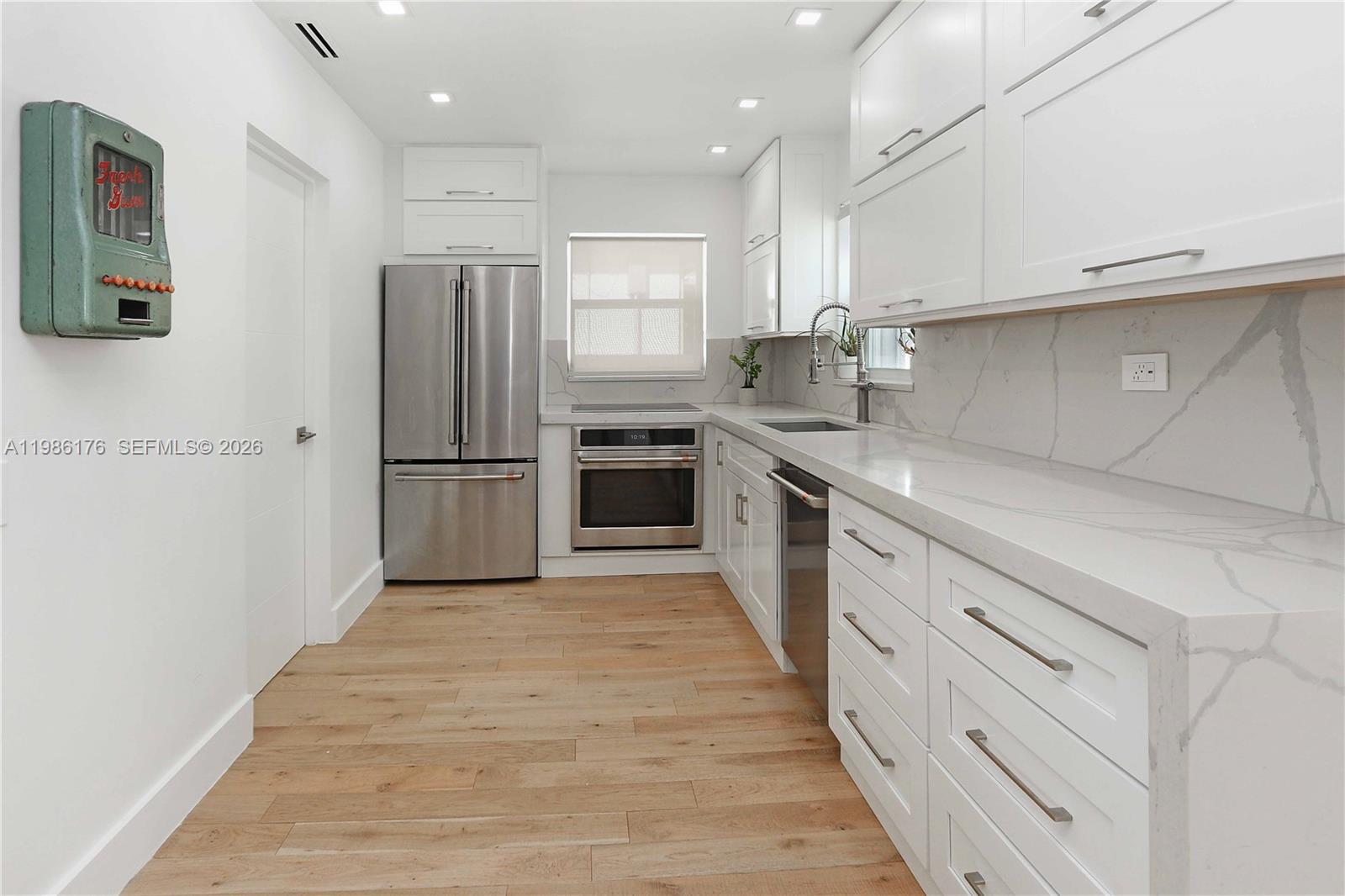 HOLLYWOOD COUNTRY CLUB DI - Residential